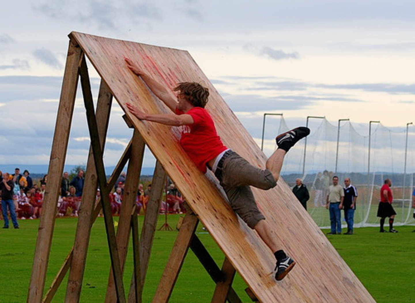 <p>obstacle, obstruction, barrier</p><p>장애물</p>