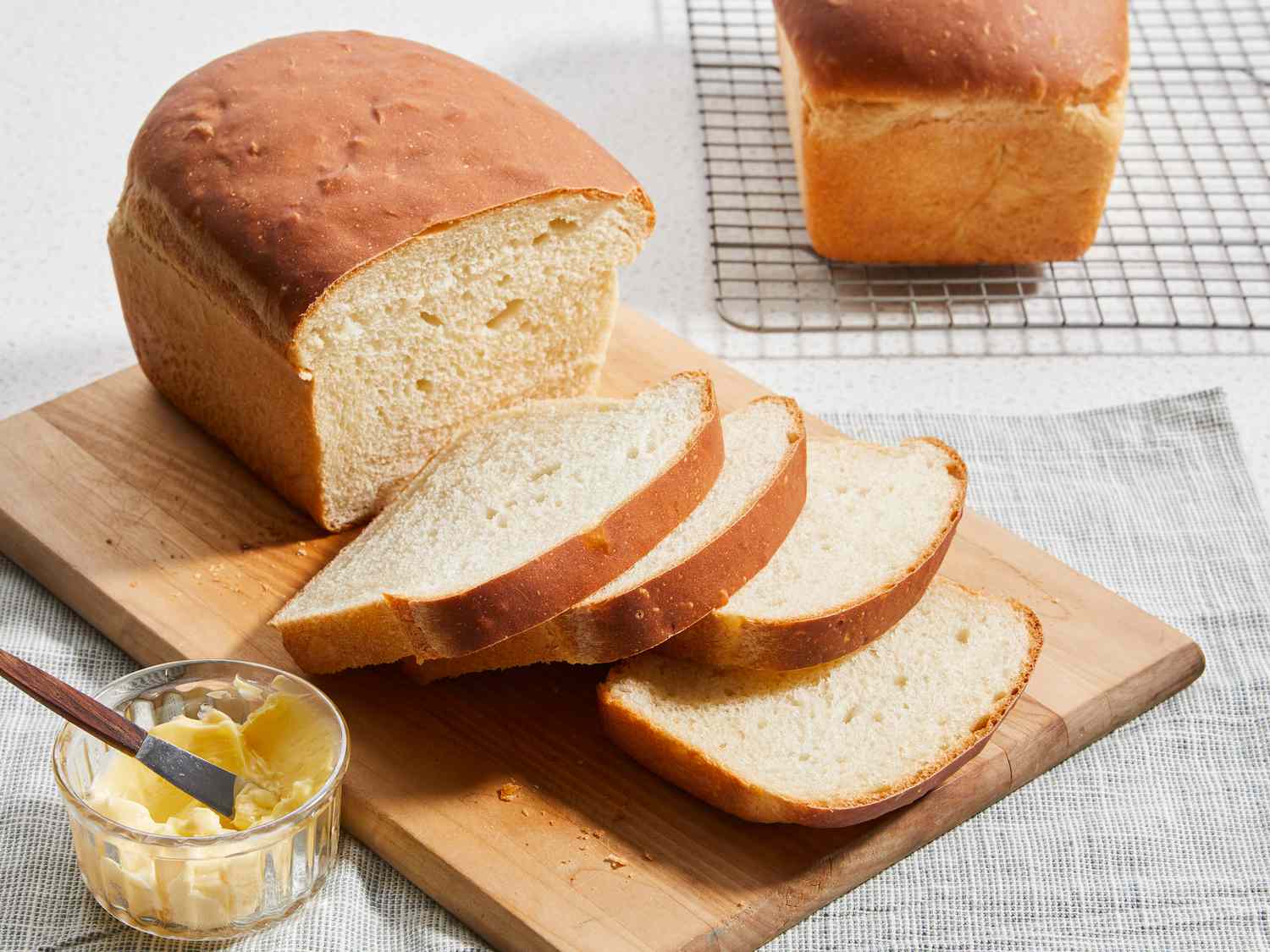 <p>(n) - /brɛd/ </p><p>bánh mì</p>