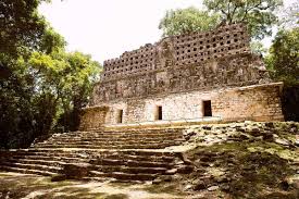 An ancient Maya city located on the banks of the Usumacinta River in modern-day Chiapas, Mexico.