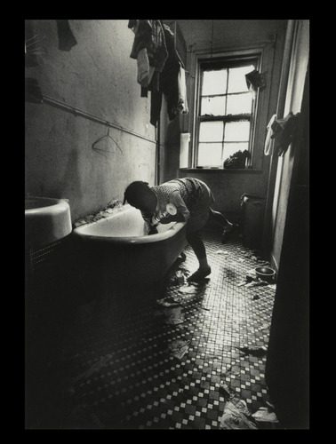 <p>Untitled (Rosie Cleaning the Bathtub)</p>