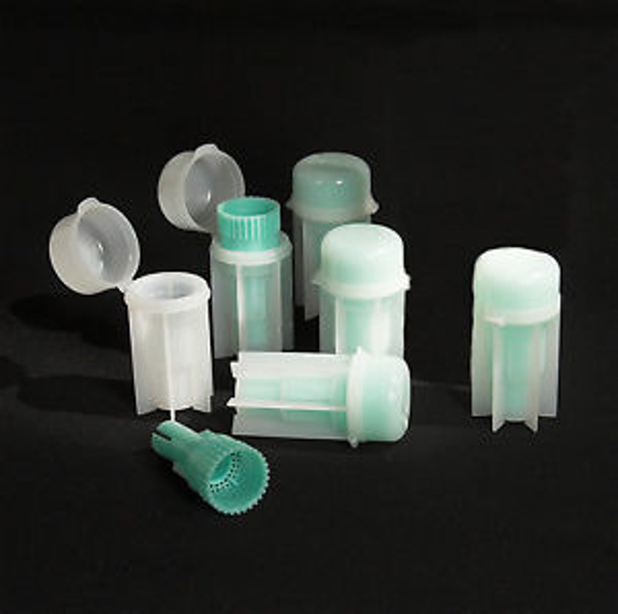 <p>Disposable and standardized system made to diagnose parasites</p>