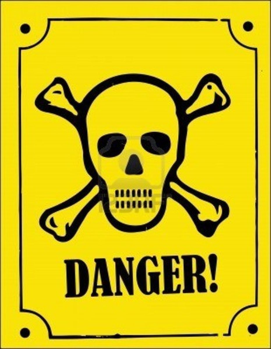 <p>gây nguy hiểm = endanger, threaten >< protect. Ví dụ: Sharing confidential information may jeopardize investments.</p>