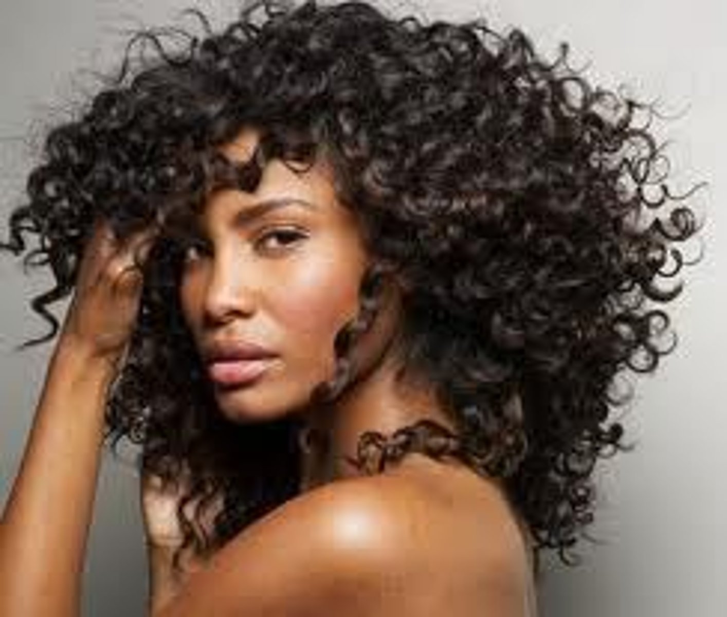 <p>To have curly hair</p>