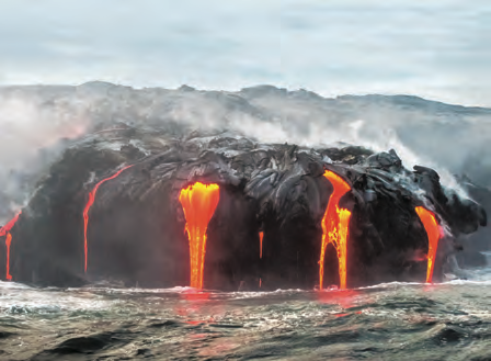 <p><span style="background-color: transparent;"><span>岩漿沿地表裂縫大量流出，造成大片熔岩漫流，是形成熔岩台地的重要方式。&nbsp;</span></span></p>