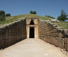 an area above a lintel designed to lighten the load