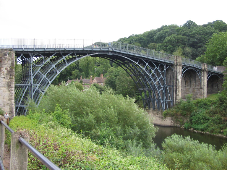 <p>Primer puente de hierro</p>