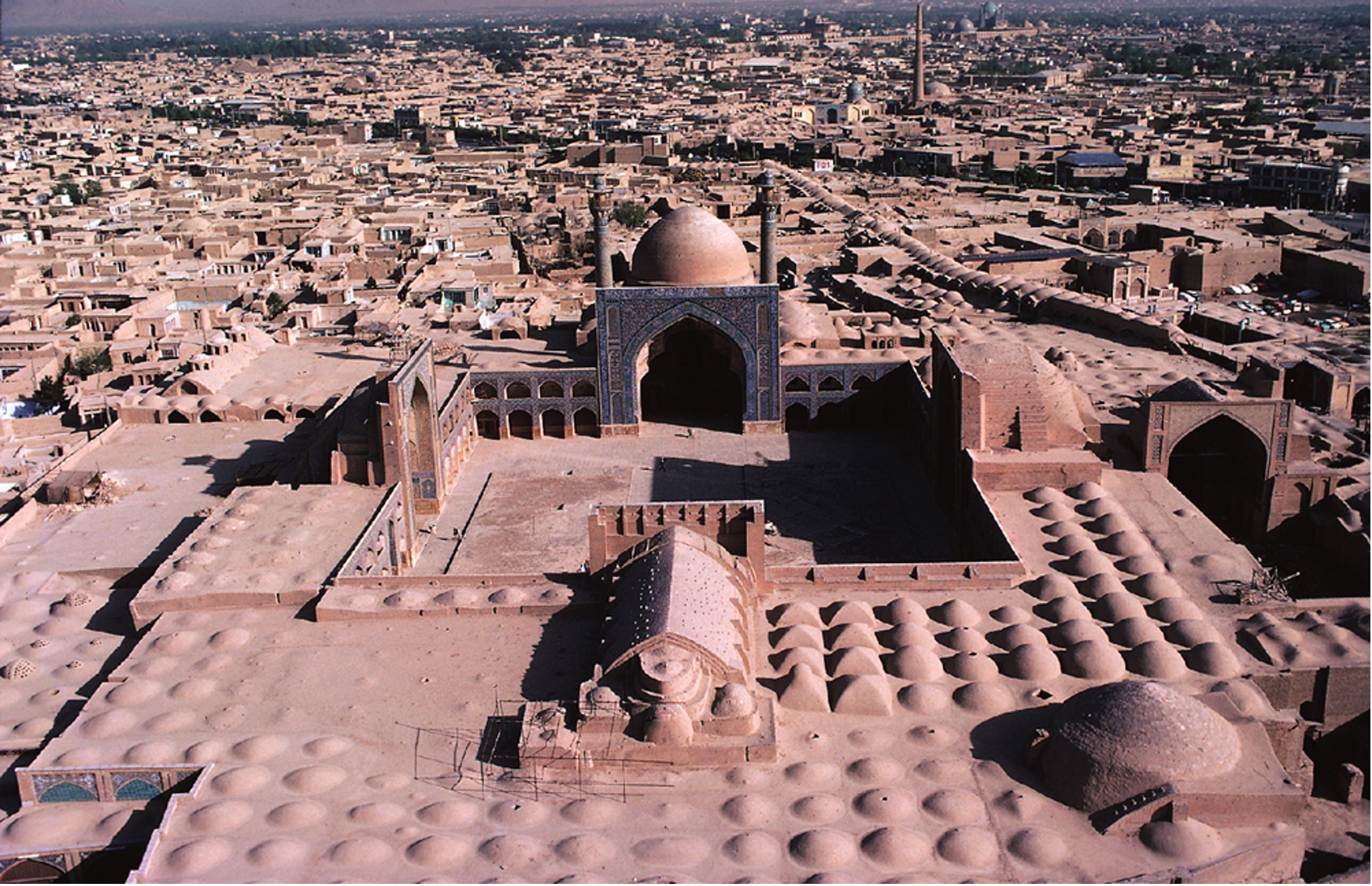<p>Great Mosque, Isfahan (Iran), 10th-11th century CE</p>