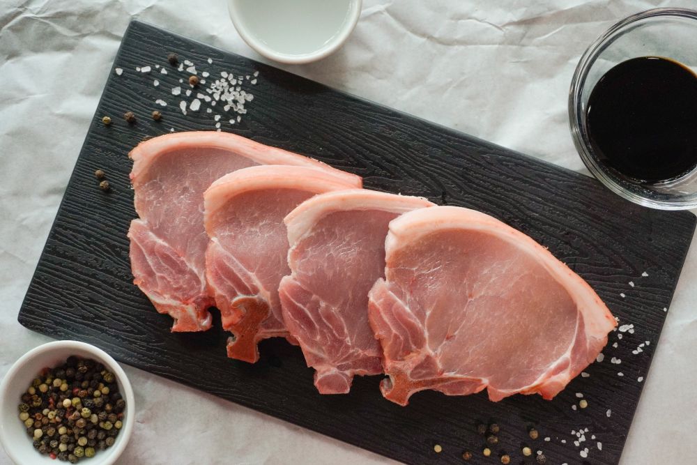 <p>sliced pork loin</p><p>Fried pork chops, Breaded pork chops, Grilled</p>