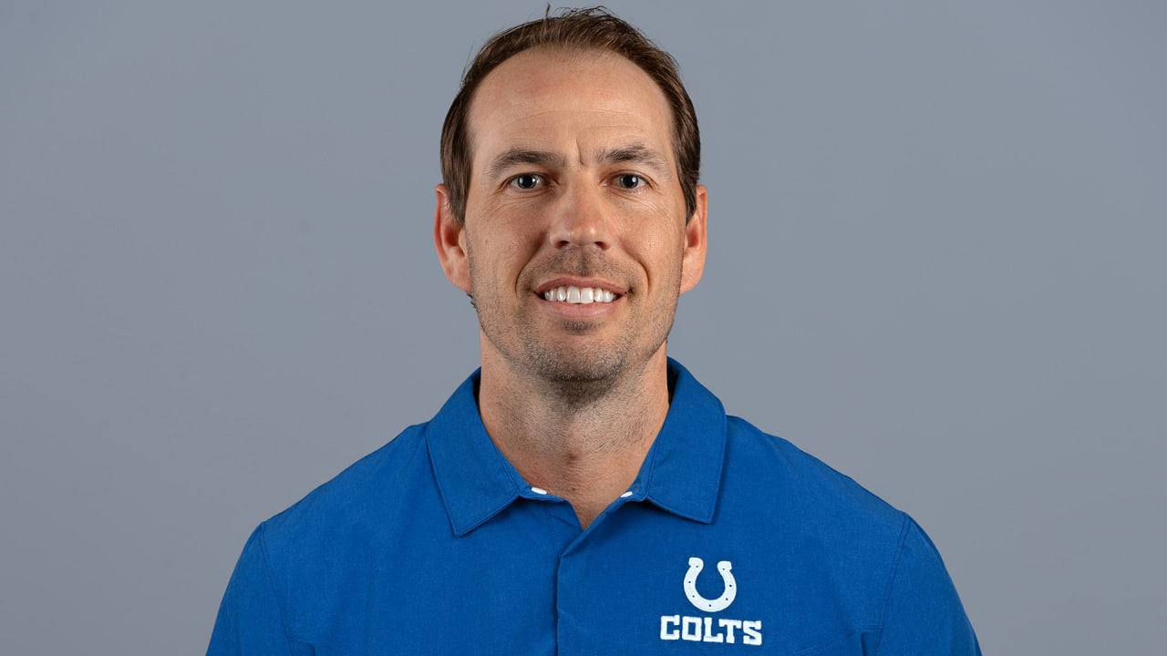 <p>Coach</p>