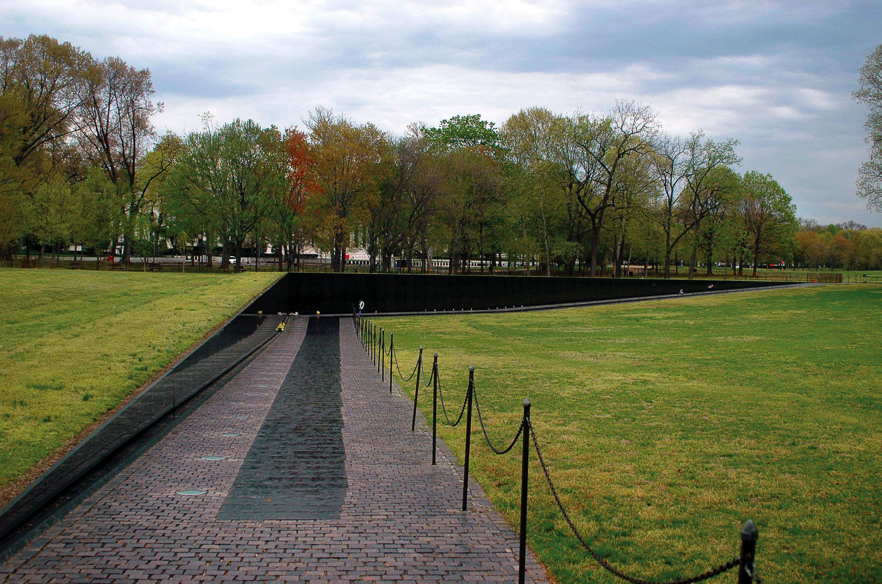 <p>Vietnam Veterans Memorial,1982, National Mall, Washington DC</p>