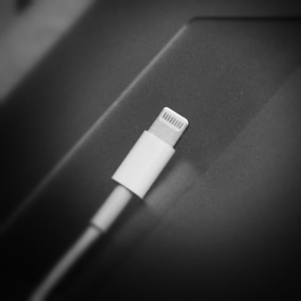 <p>charger</p>