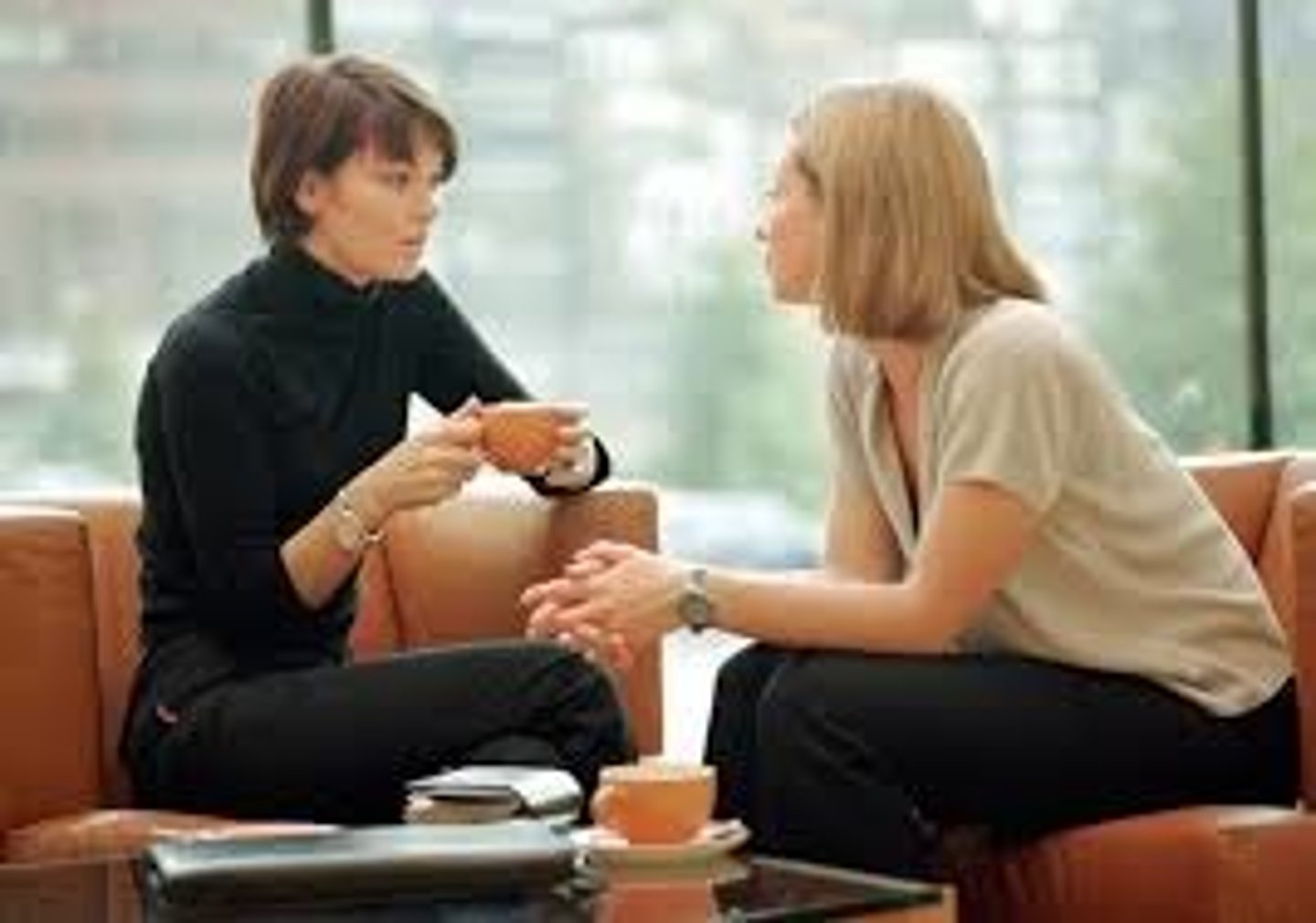 <p>Sự trực tiếp, sự tức thì, sự gần gũi</p>