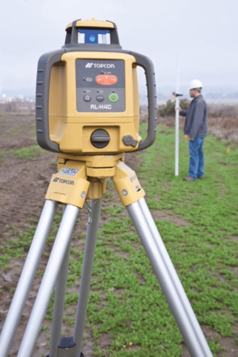 <p>flashes a narrow, accurate beam of light to make a baseline for additional measurements and is used as a level or as an alignment tool</p>