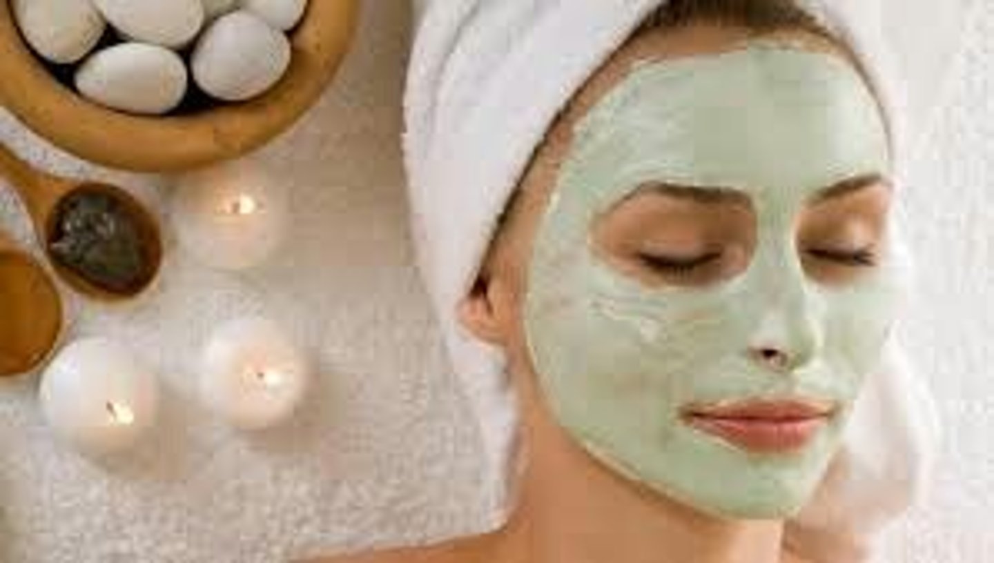 <p>mặt nạ dưỡng da</p>