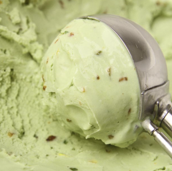 <p><em>una bola de gelat de festuc</em></p>