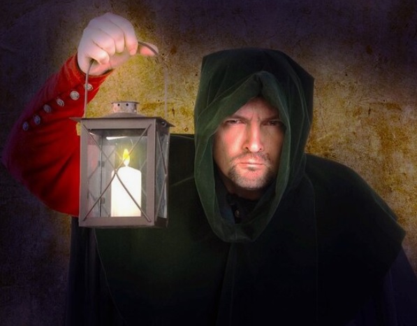 <p>sleeps, is sleeping</p>