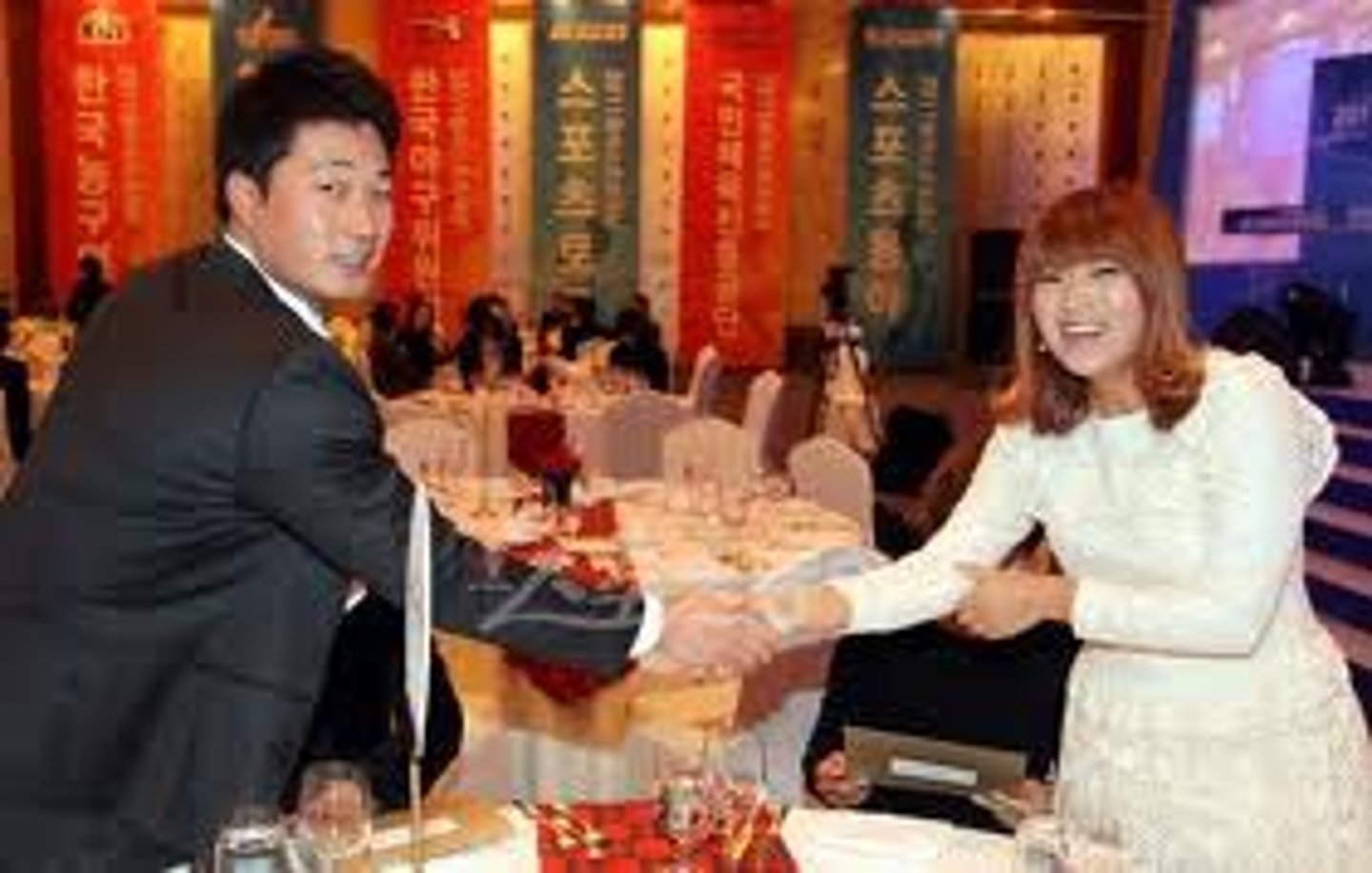 <p>Nice to meet you. (formal)</p>