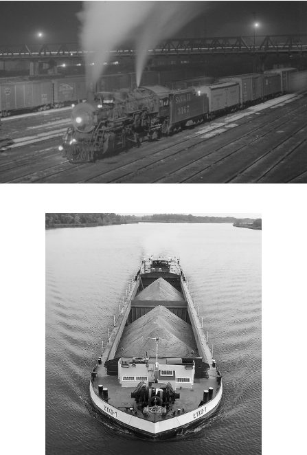 <p>Compare the two images. What do the technologies shown demonstrate about the Industrial Revolution?</p>