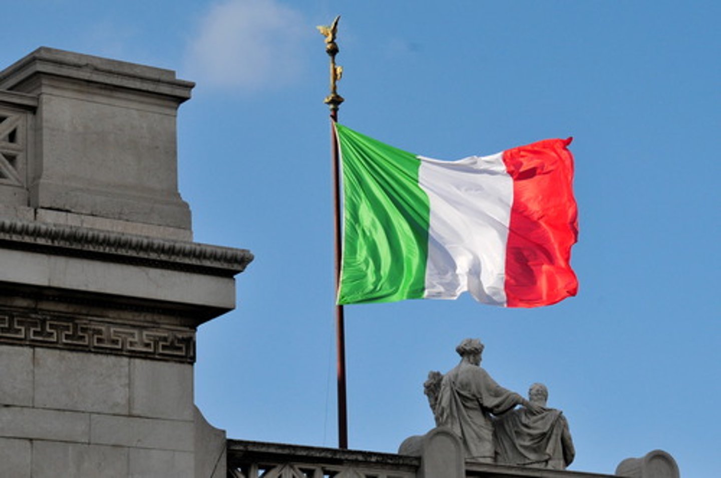<p>Ý (Italia)</p>