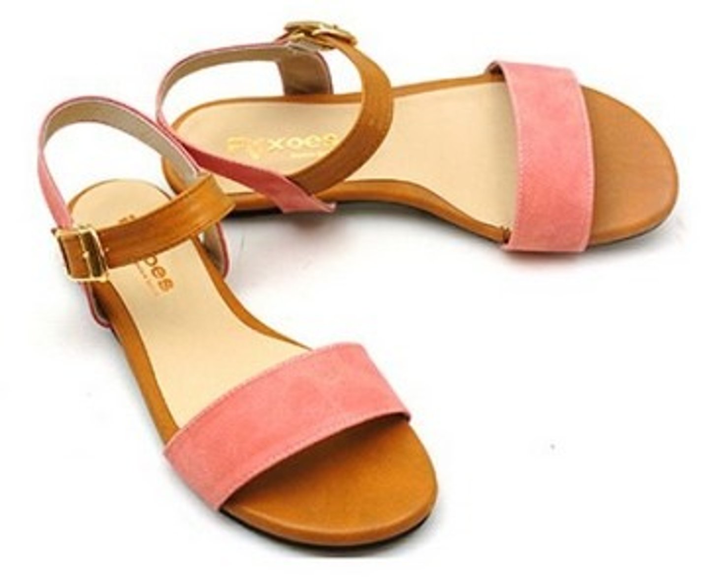 <p>liángxié<br>(N)<br>sandals</p>