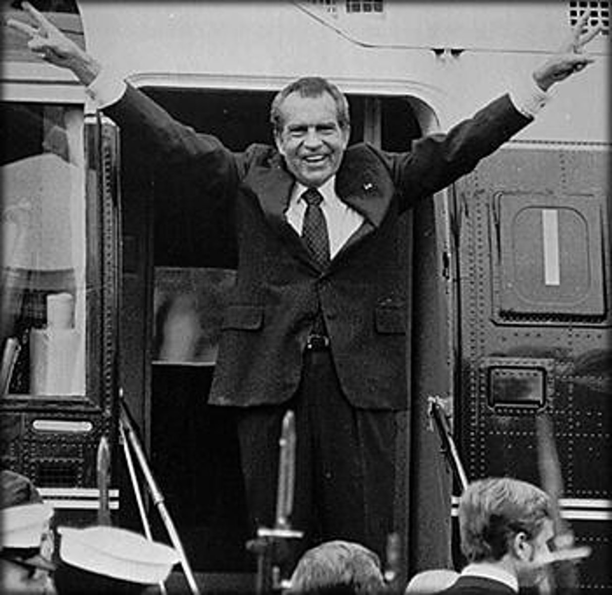 <p>Agrees to meet with Castro and decides he is not a communist despite the views of U.S. President Eisenhower.</p>