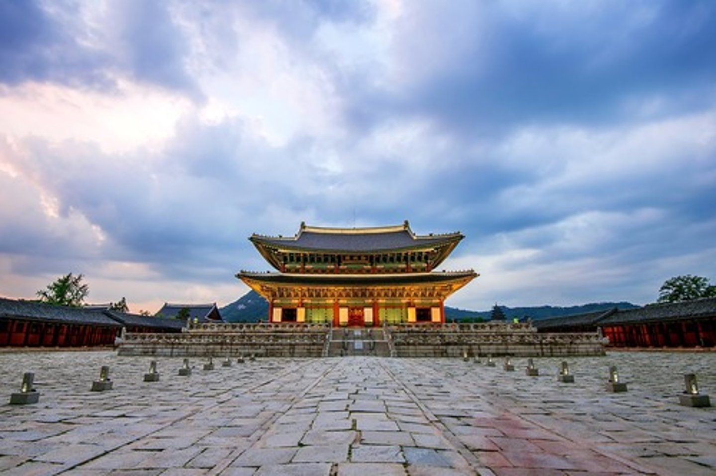 <p>Gyeongbok Palace</p>