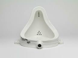<p>Comment les ready-made et <em>Fontaine</em>, 1917 de Marcel Duchamp, révolutionnent-ils l’histoire de l’art?</p>
