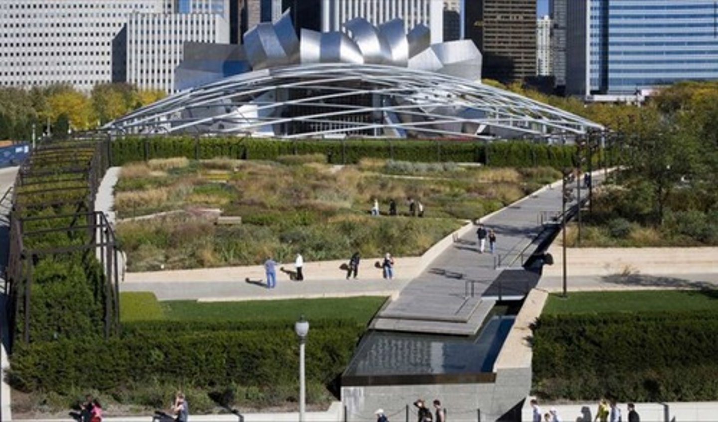 <p>(important project; must identify based on image and be able to make comments; reference PowerPoint for further study)</p><p>Designed with strong plant composition</p><p>Emphasis on seasonal change and structure</p>