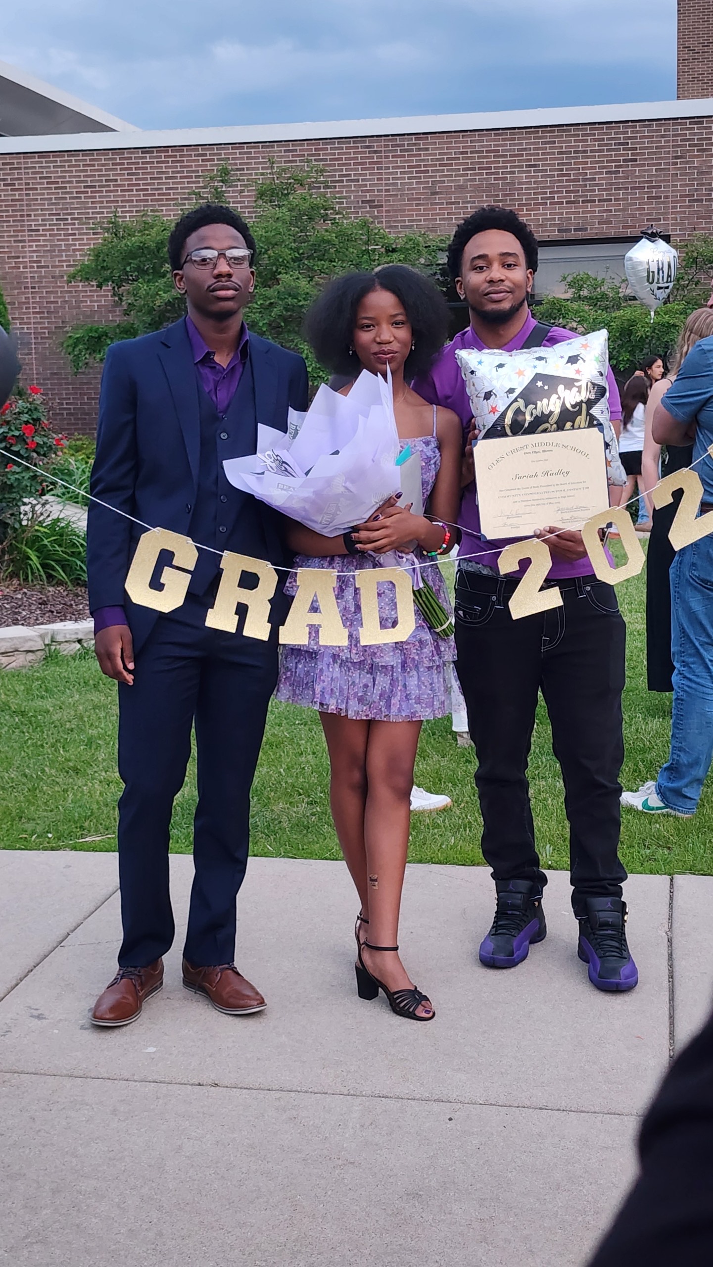 <p>I left</p><p>I left middle school</p>