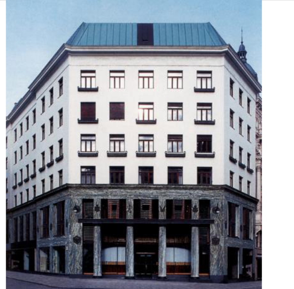 <p>Name + Ort</p><p>Entstehungsdatum</p><p>Stilepoche + Architekt*in</p>