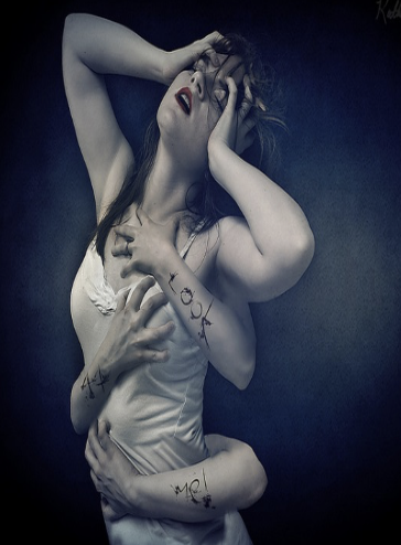 <p>-An extreme need for attention, highly dramatic, emotionally needy, and insecure.</p><p>-It is difficult to treat but therapists are recommended to approach patients skeptically due to the use of exaggeration.</p>