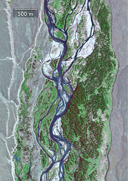 <p>Networks of interweaving channels, low discharge, low sinuosity, and a lot of sediment.</p>