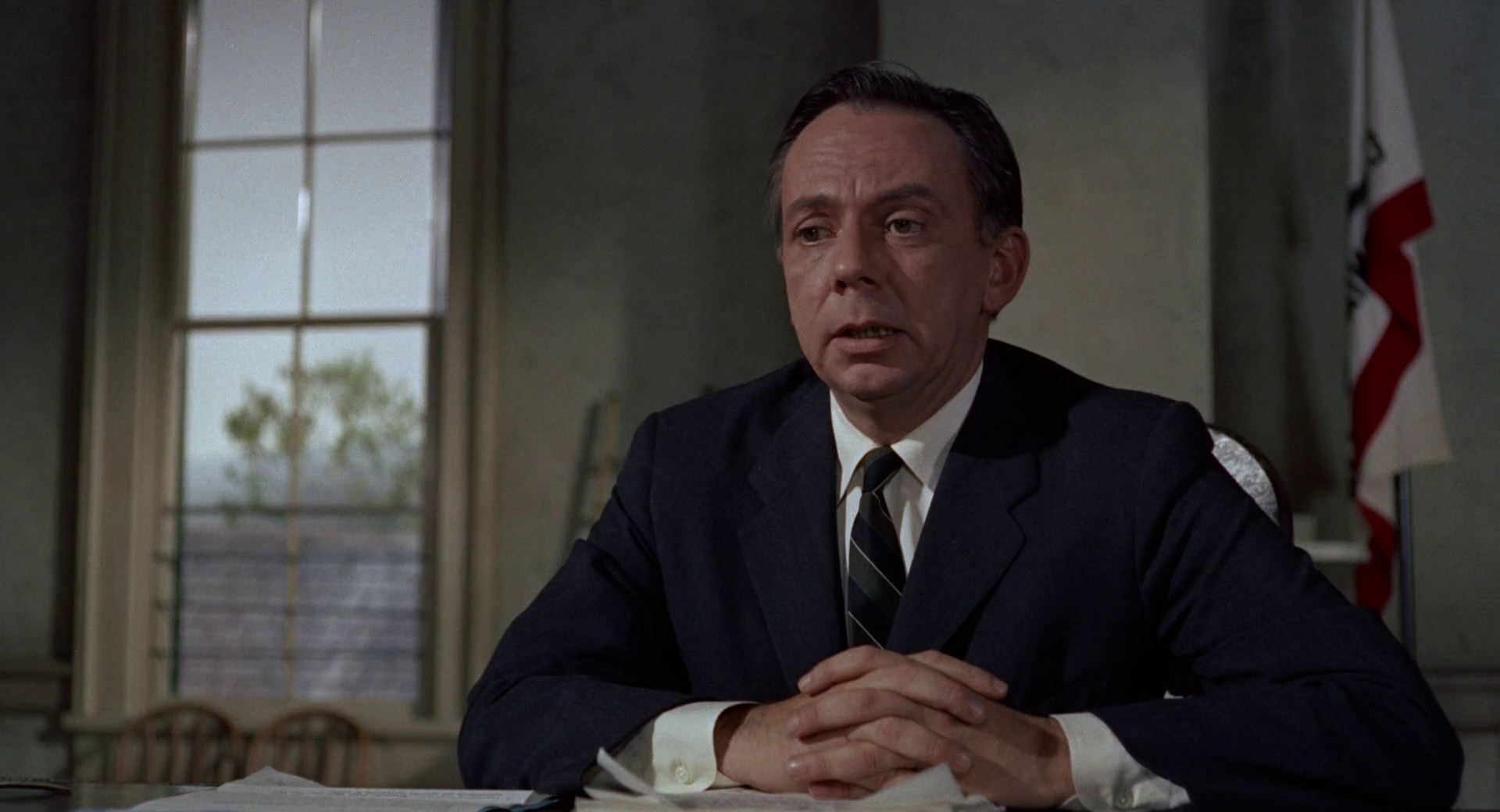 <p><span>Who plays The Coroner in </span><em>Vertigo </em><span>(1958)?</span></p>