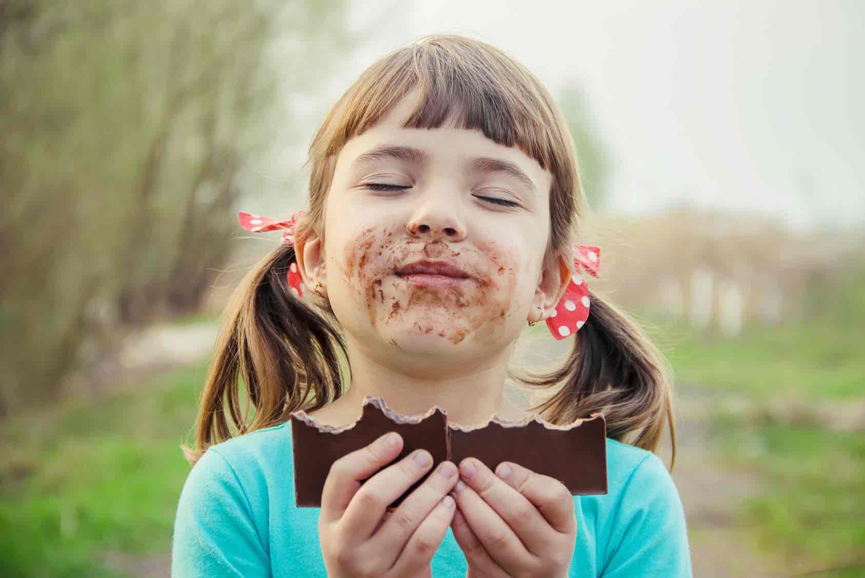 <p>have a sweet tooth</p>