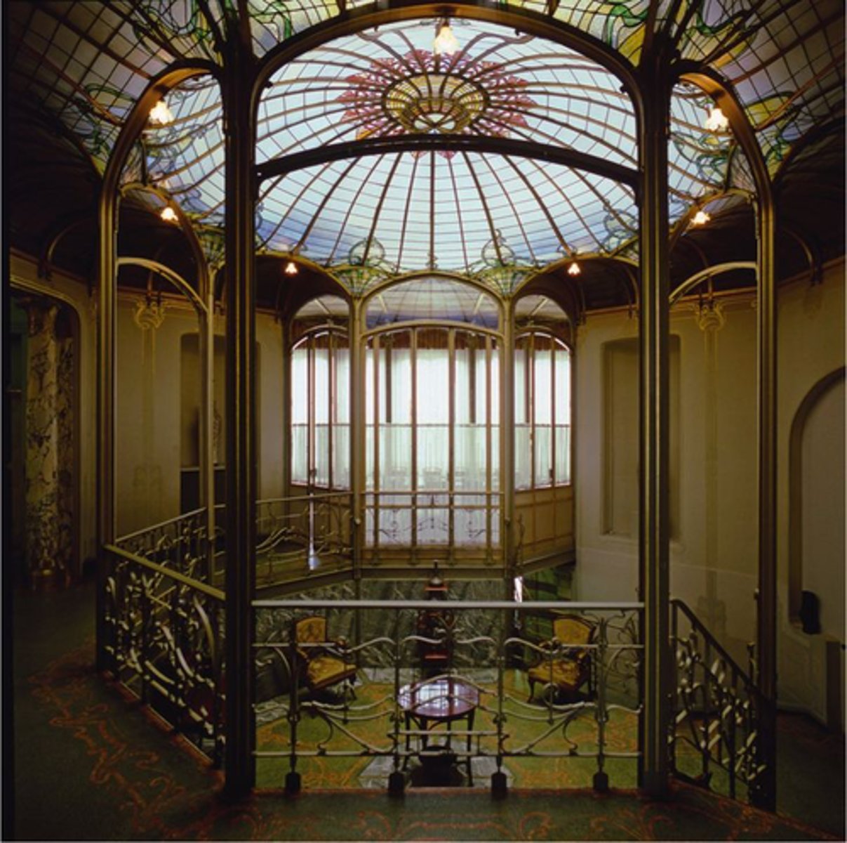 <p>What style is this</p>