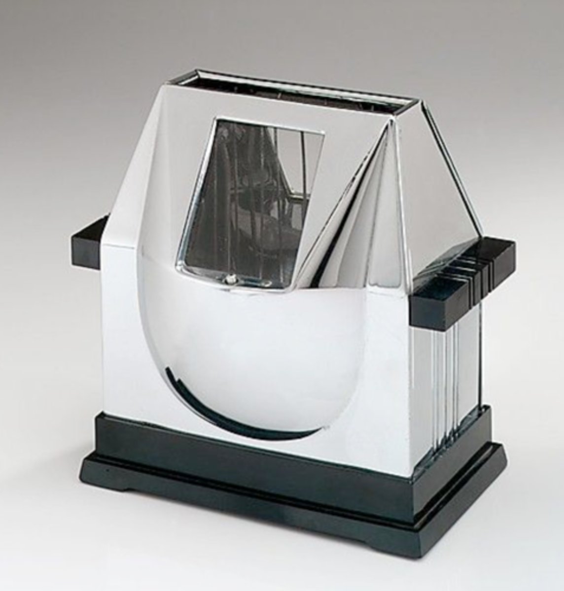 <p>1932<br>glass window allowed toast viewing<br>toast is on stage lol</p>