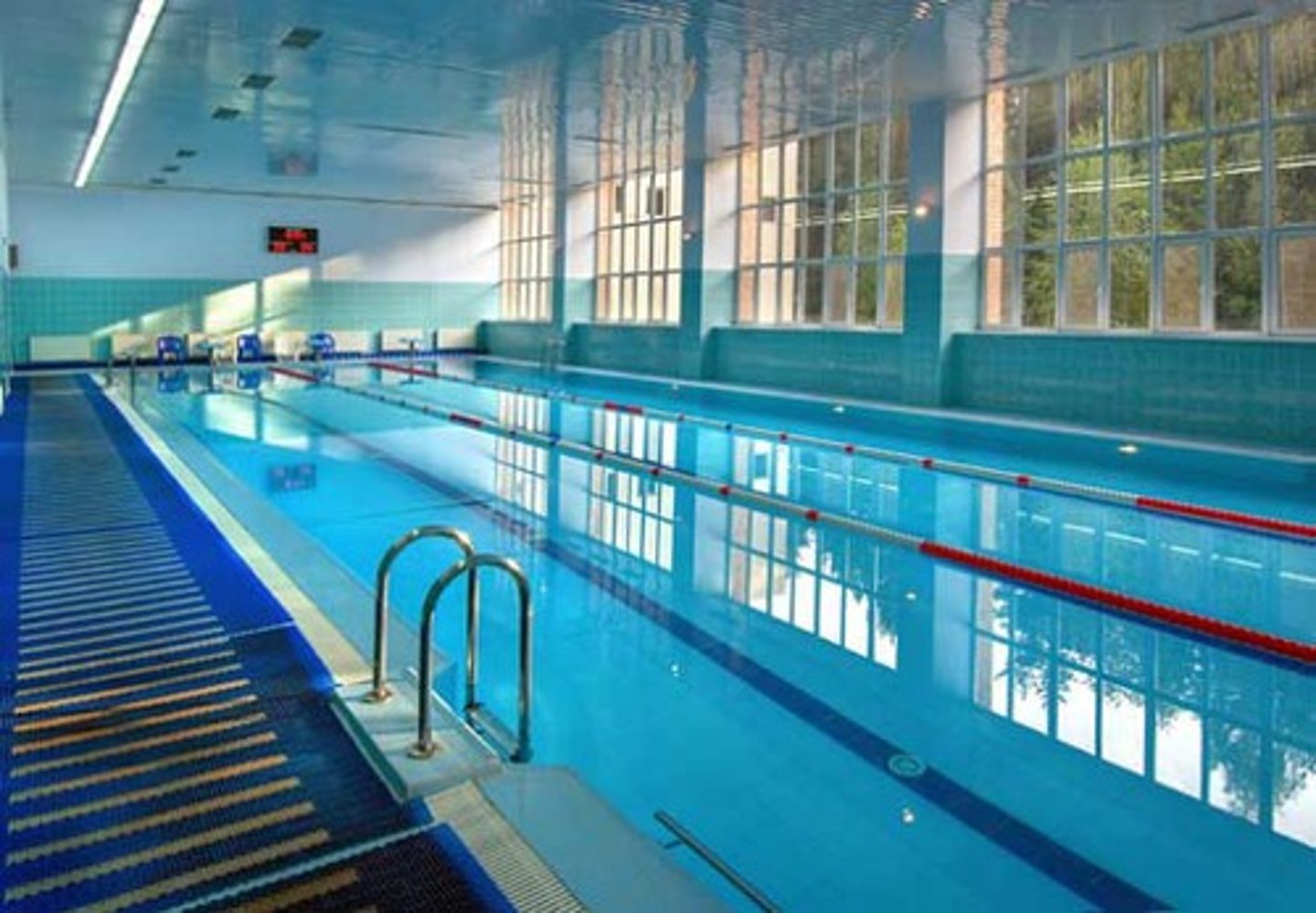<p>la piscine</p>