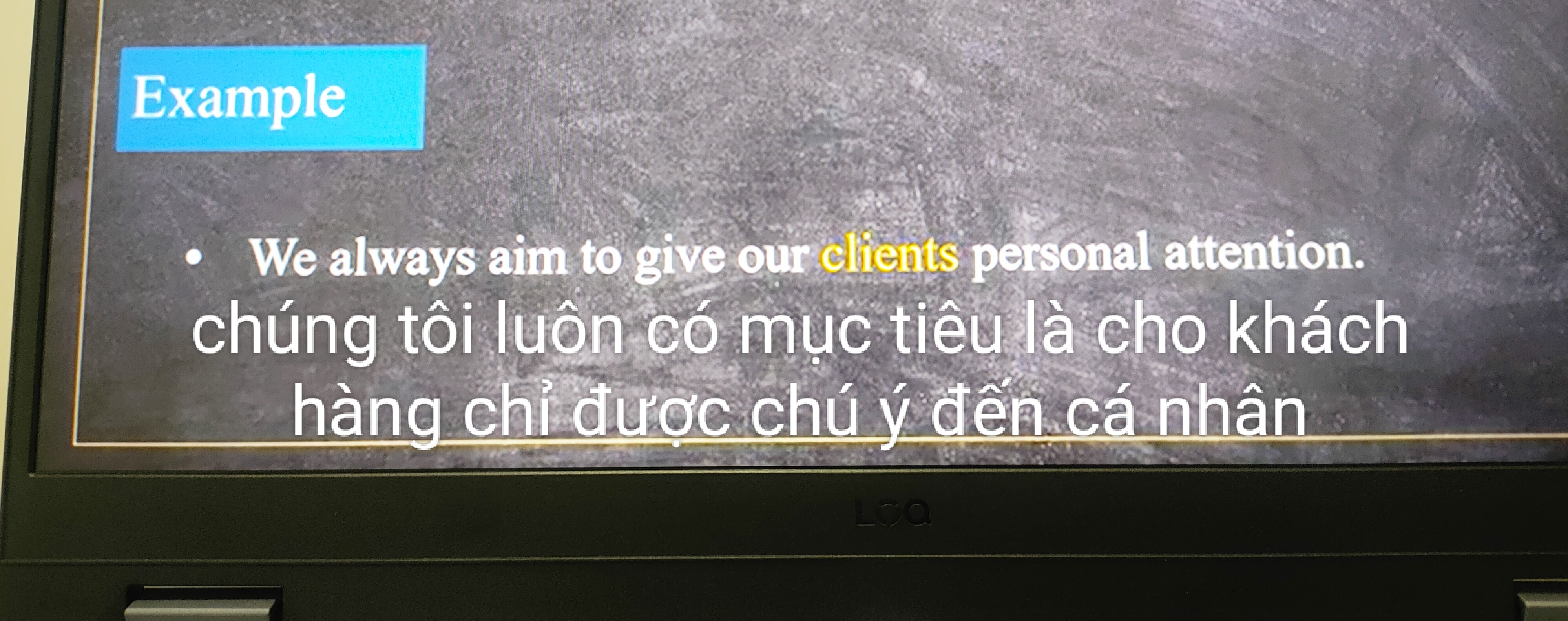 <p>khách hàng </p>