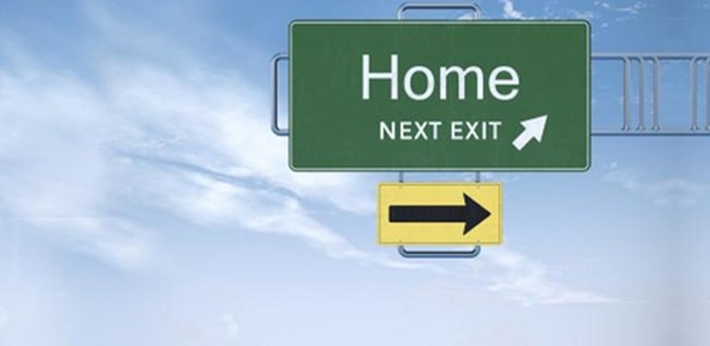 <p>n C2 returning to one's country hồi hương ______ of refugees began.</p>