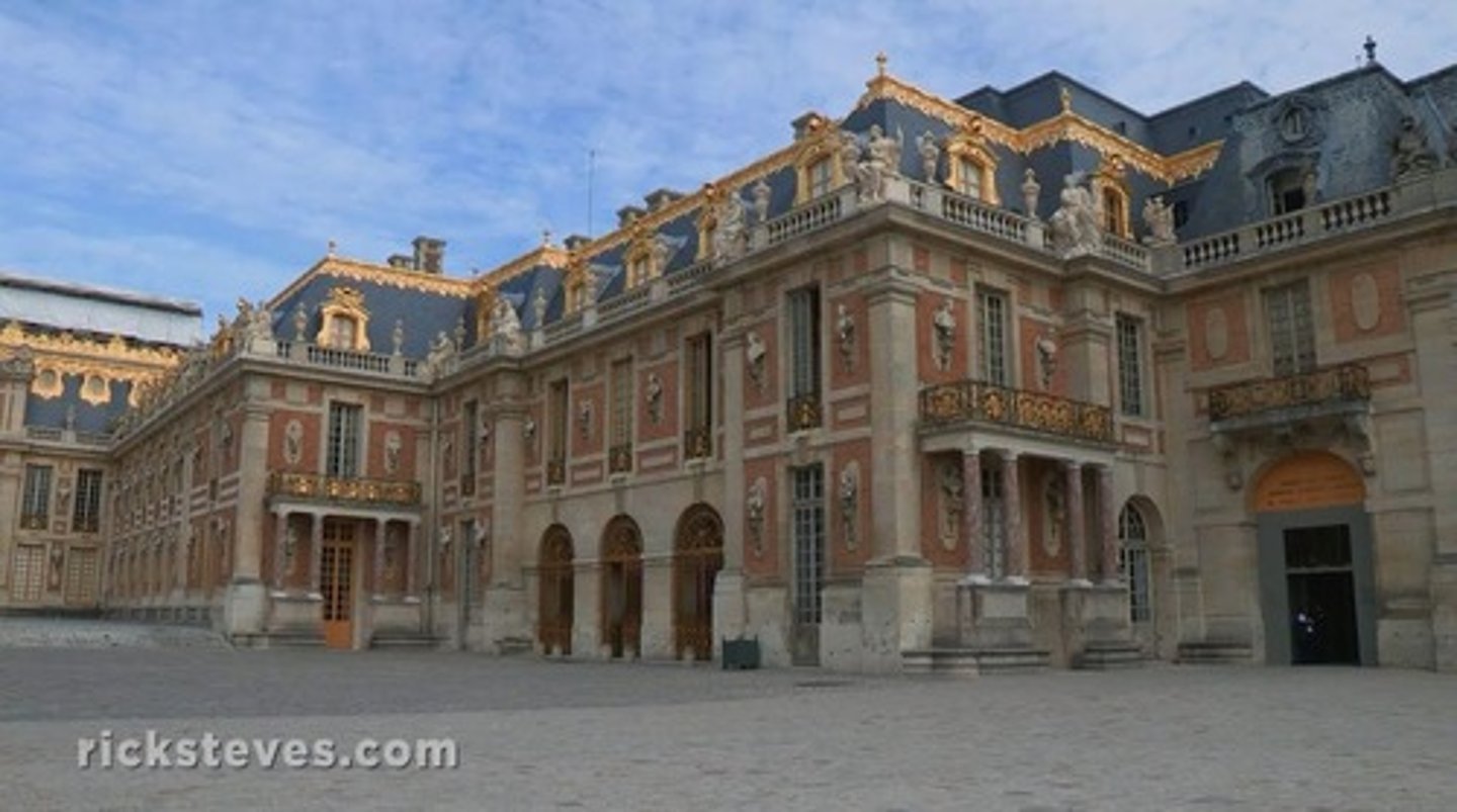 <p>Palace symbolizing royal power and control. Built by Louis XIV</p>