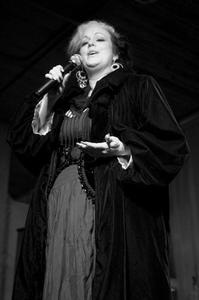 <p>operatic solo</p>