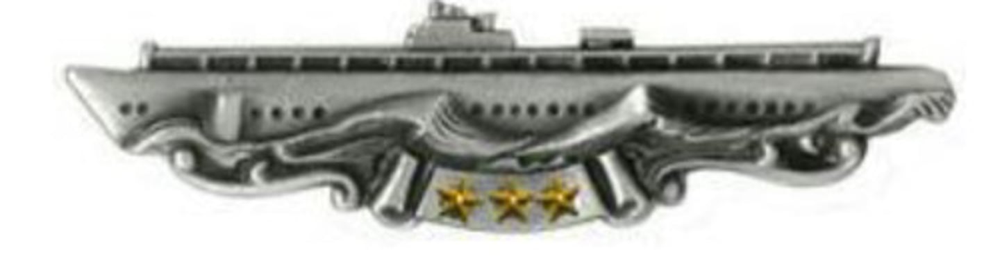 <p>Gato-Class<br>diesel submarine. one gold star for each successful patrol after the first or a silver star for five successful patrols.</p>