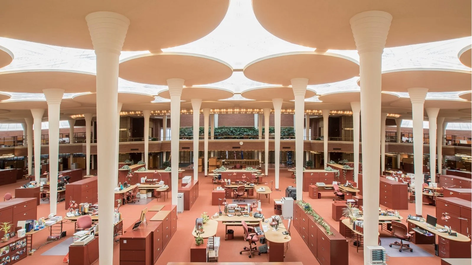 <p>Location: Racine, Wisconsin</p><p>Date: early 1900s (1936)</p><p>Builder: F. L. Wright</p>