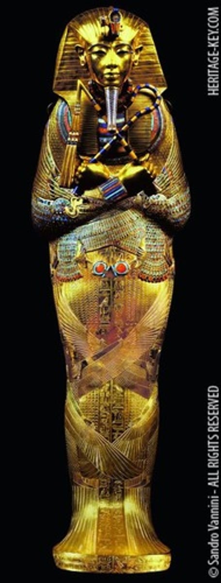 <p>New Kingdom, 18th Dynasty</p><p>c. 1323 B.C.E.</p><p>Gold with inlay of enamel and semiprecious stones</p>