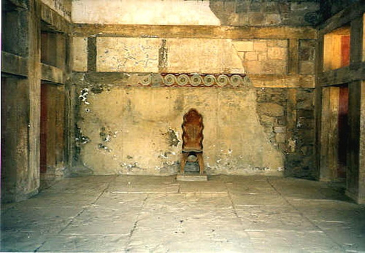 <p>3000 - 1000 BCE</p><p>•Feldman's international style and social stratification</p><p>•Palaces: Minoan (Knossos) and Mycenaean (Mycenae, Pylos)</p><p>•Wall paintings: interest in nature, representation of religious themes</p><p>•Pottery: from imitation metallic to the beginnings of iconographic representation</p>