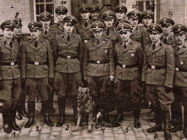 <p>gestapo</p>