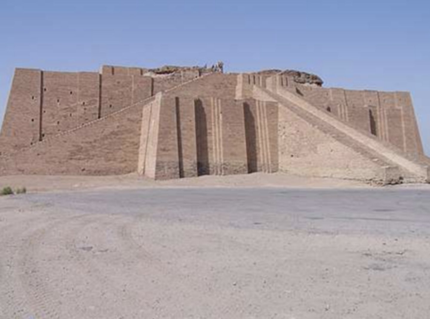 <p>Ziggurat of Ur, Tell el-Muqayyar, Dhi Qar Province,</p><p>Iraq, unknown architect, 21st century BC</p>