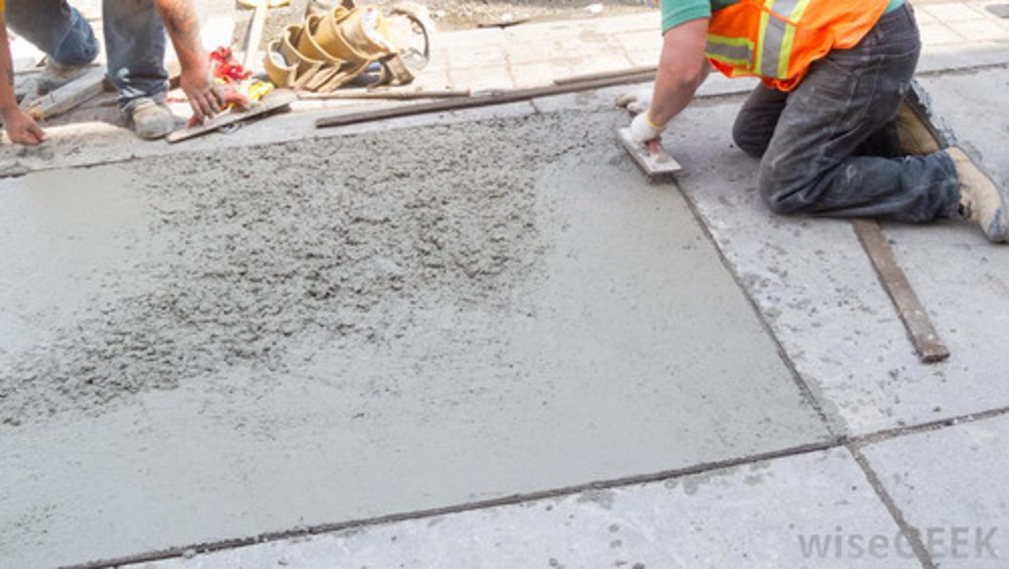 <p>Concrete having no reinforcement, or reinforced only for drying shrinkage or thermal stresses.</p>