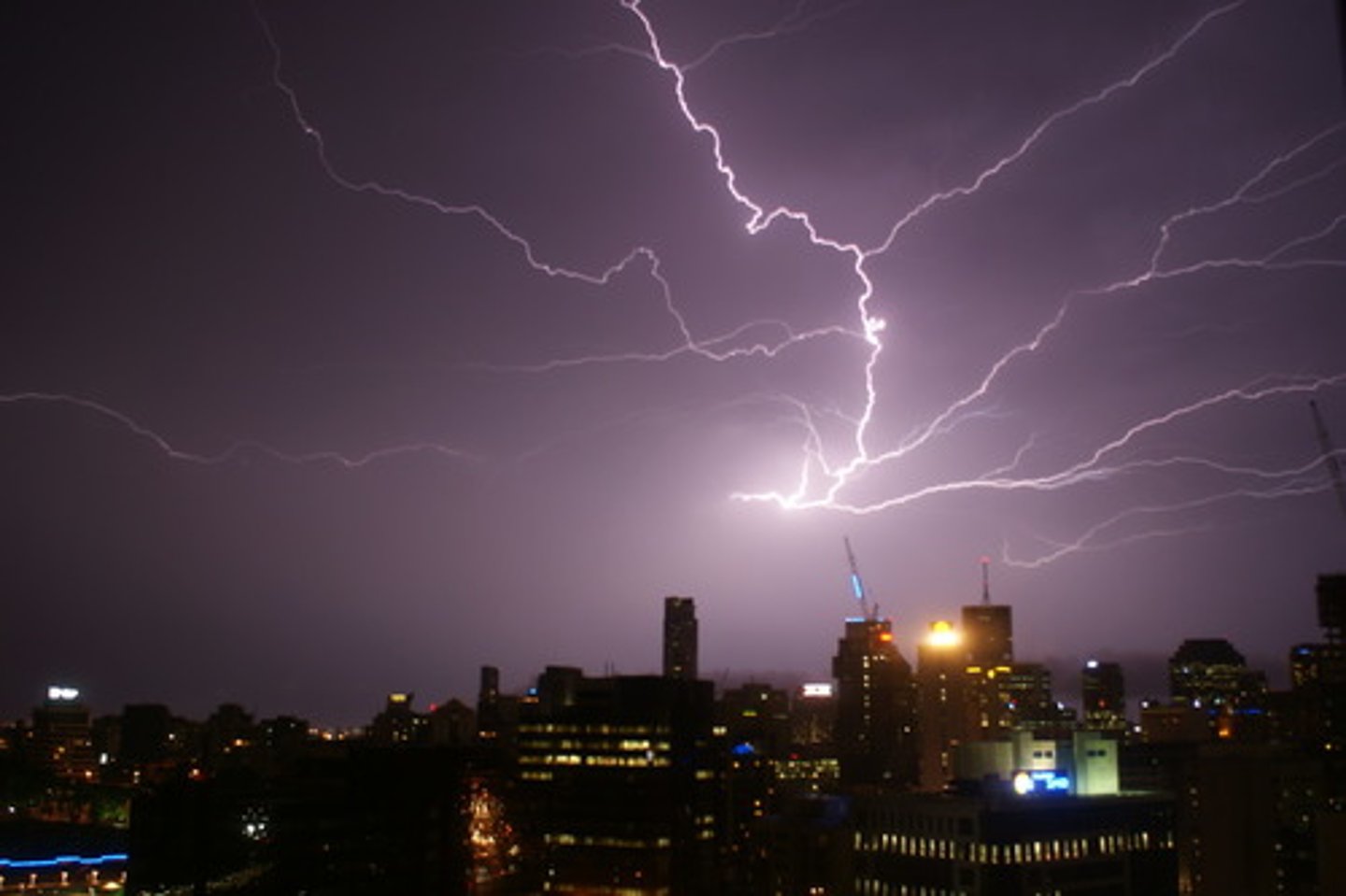 <p>the bright flashes of light that you see in the sky during a storm (tia chớp)</p><p>ex: The ship was struck by lightning soon after it left the port</p>