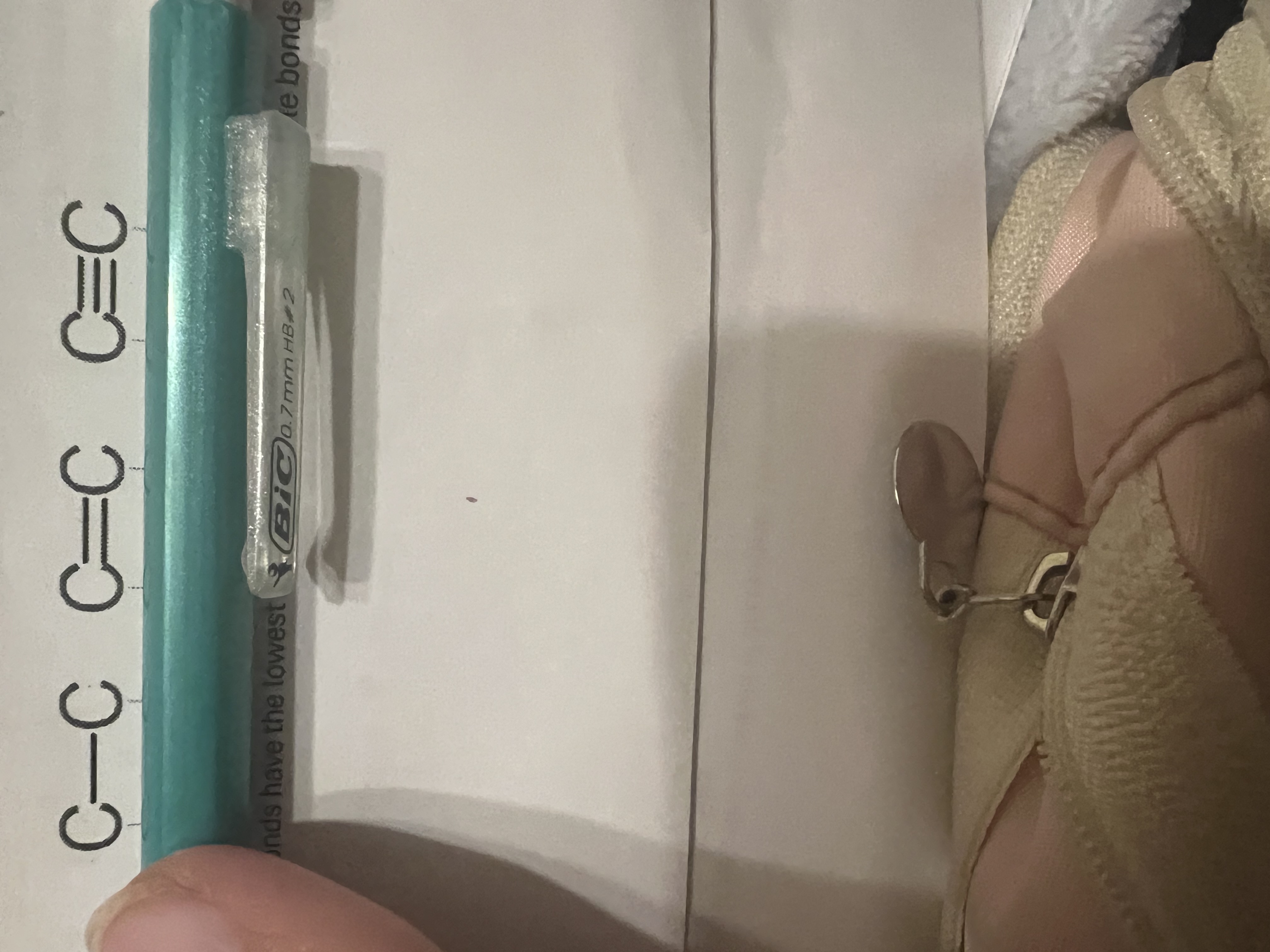 <p>Which of these 3 bonds will have the greatest bond strength(energy) in pm or Kj/mol?</p>